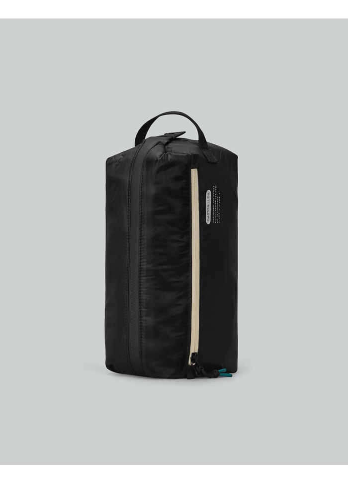 Gaston Luga Lightweight Washbag Black